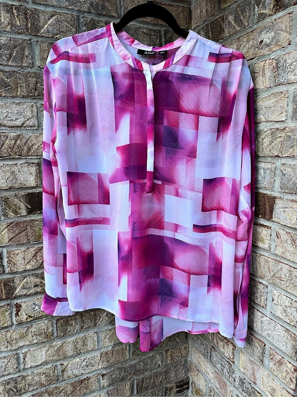 ana Geometric Blouse in Pink & Purple Size Large Like New